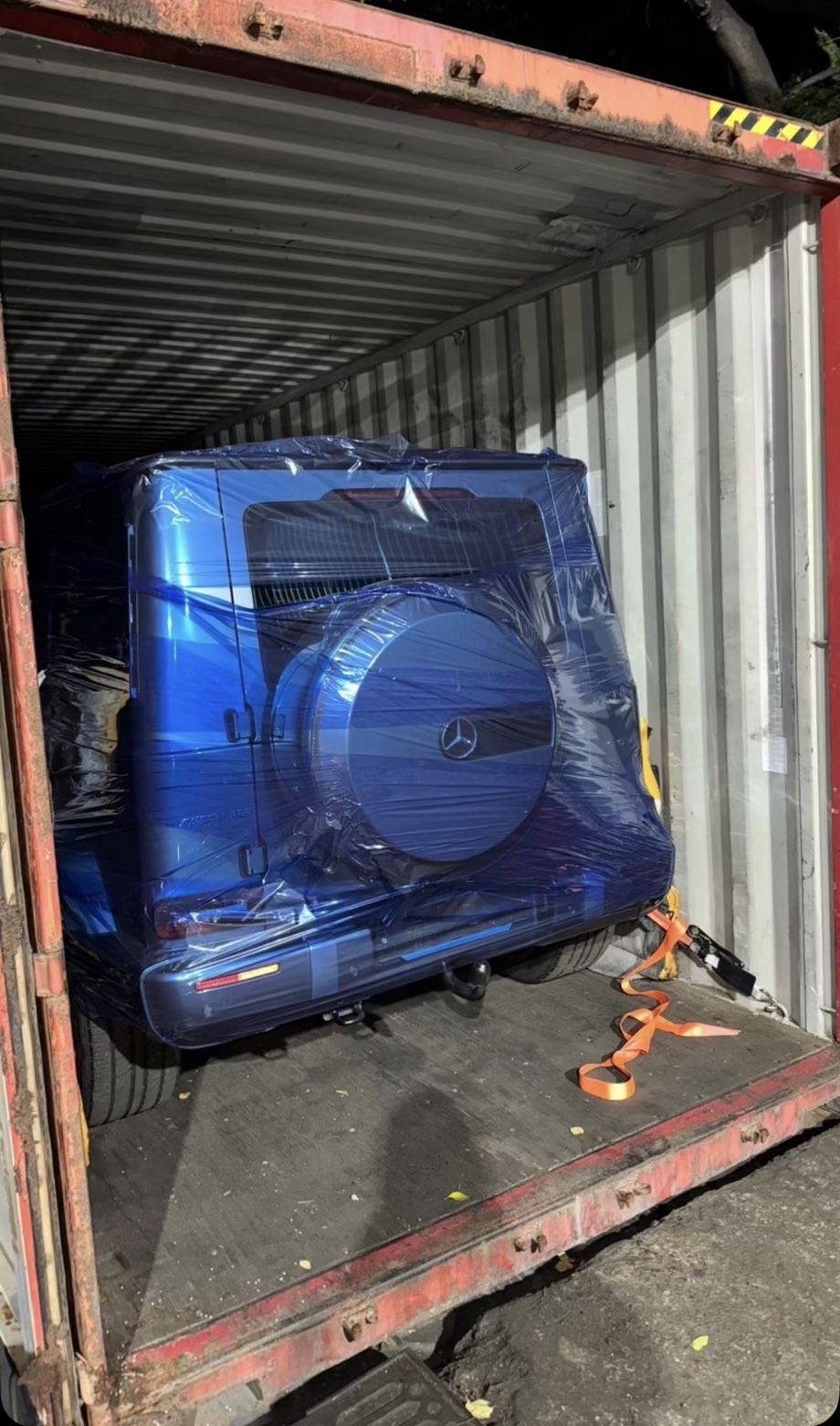 Expédition véhicule en container